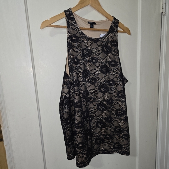 Torrid Stretch Lace  High Neck Tank Deep Black  Size 2X 18/20 NWT - Picture 4 of 9